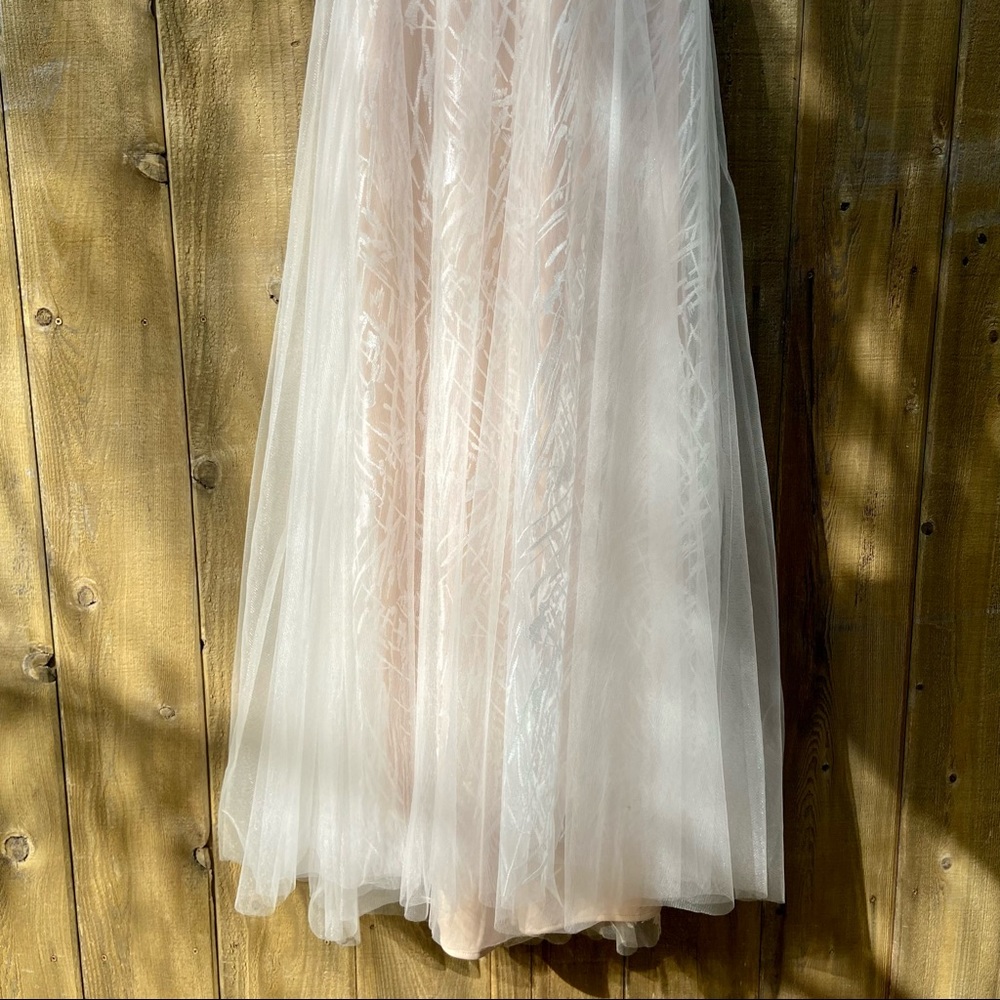 White and Beige Scallop Embroidered Tulle Maxi Dress 🌿 - Picture 10 of 16